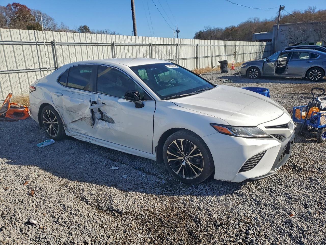 2018 Toyota Camry L - Фото 4