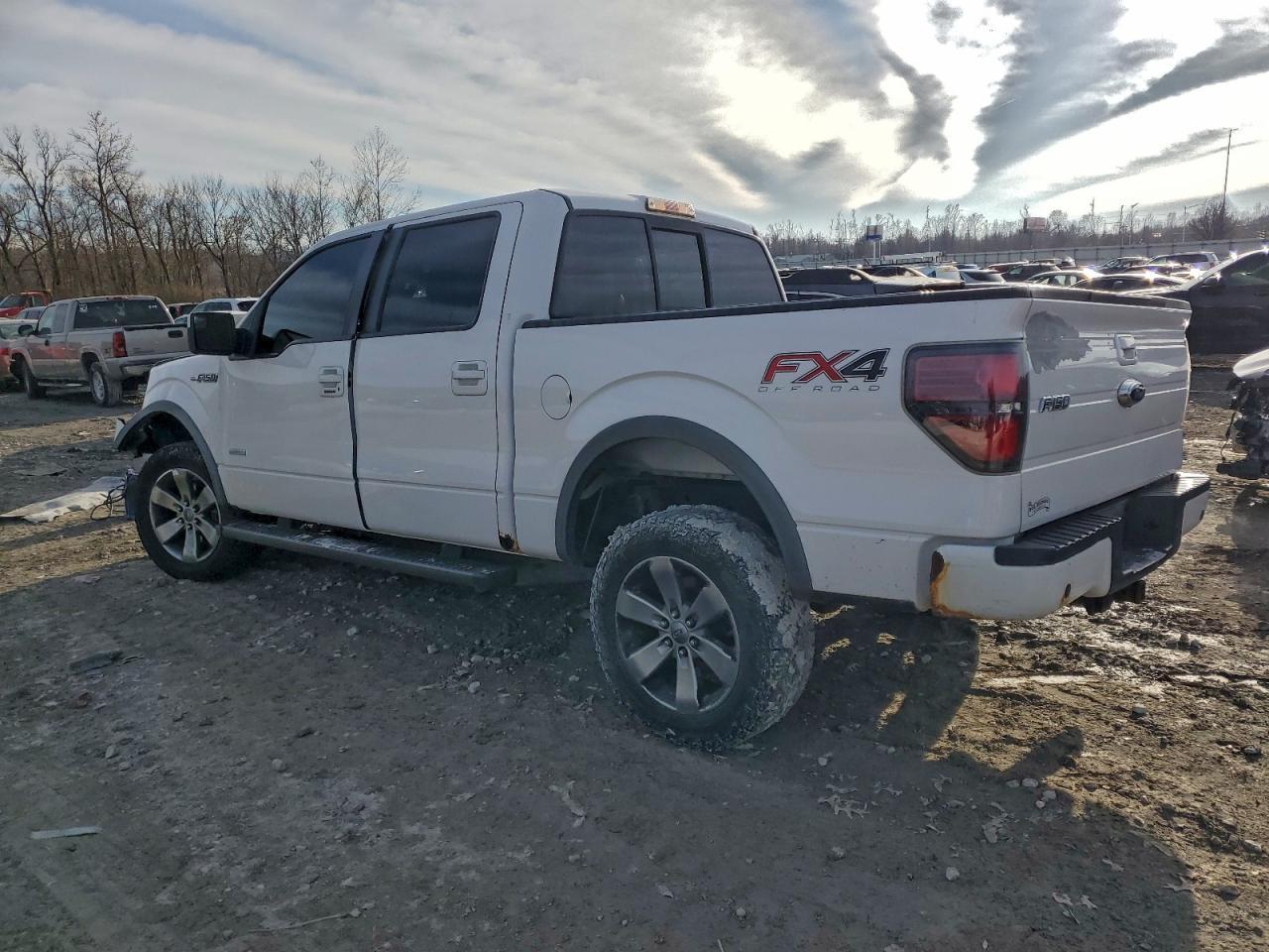 2014 Ford F150 Supercrew - Фото 2