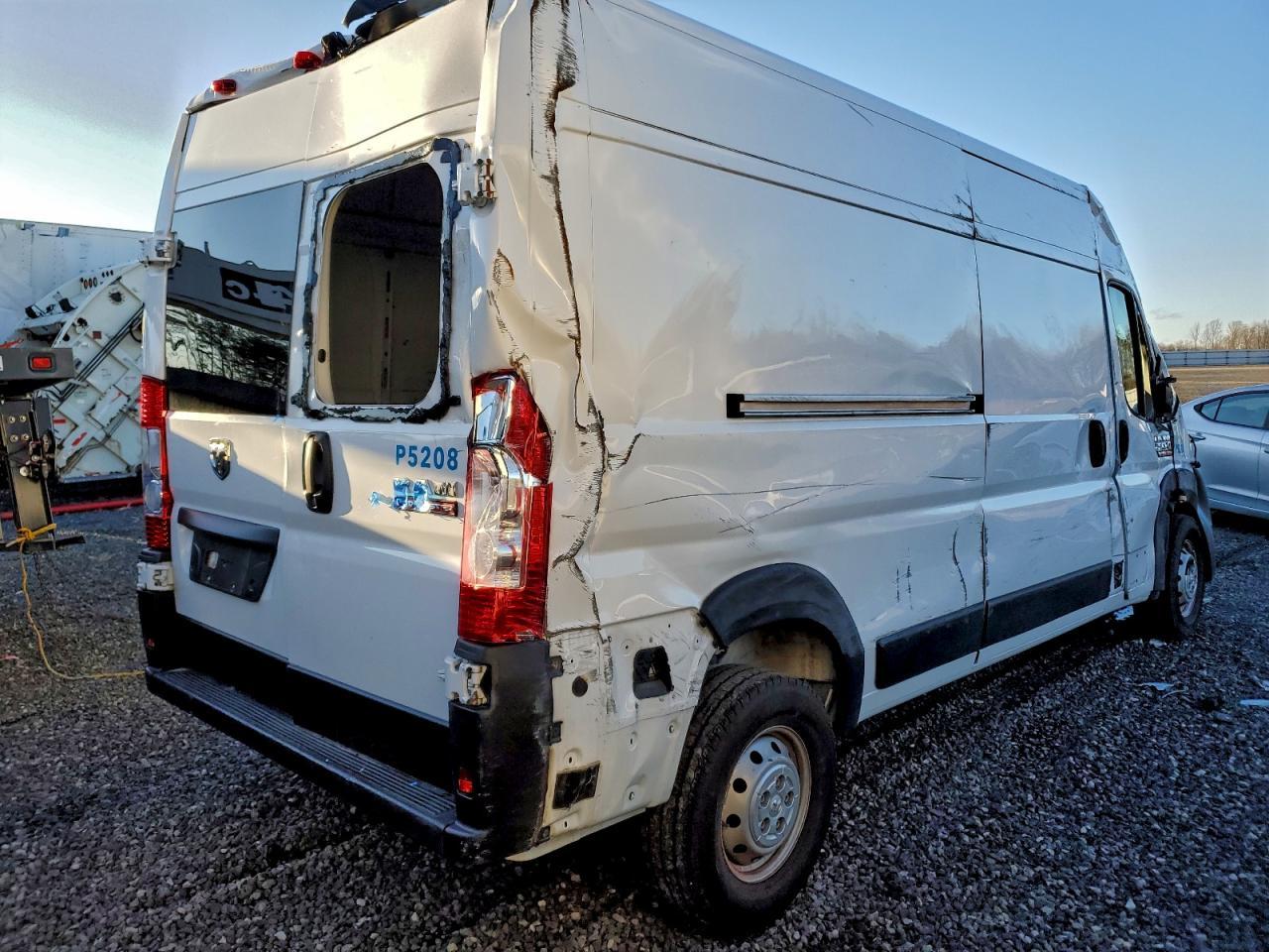 2022 Ram Promaster 2500 Delivery Van - Image 3