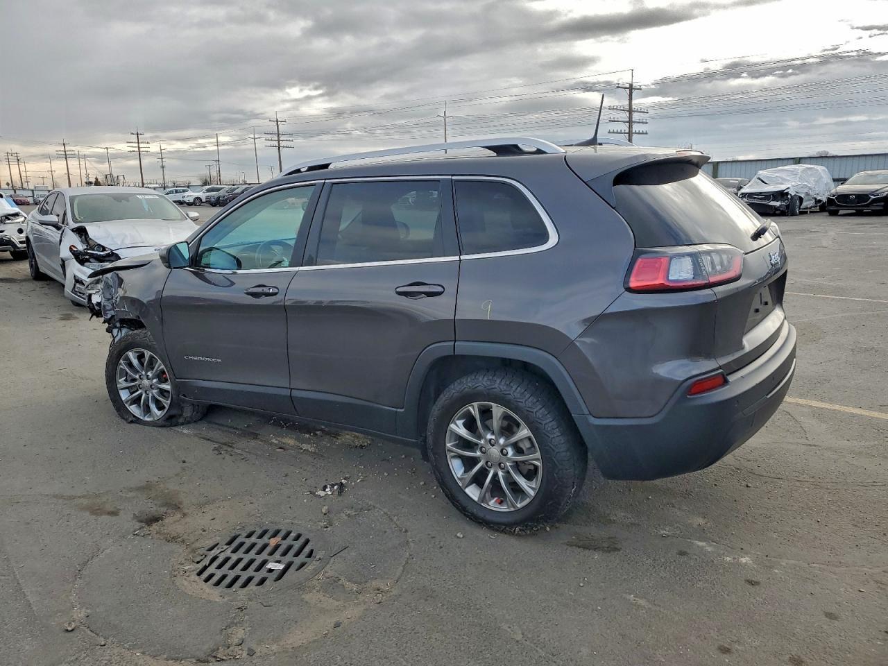 2019 Jeep Cherokee Latitude Plus - Фото 2