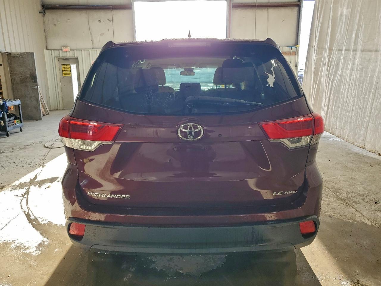 2018 Toyota Highlander Le Plus - Фото 6