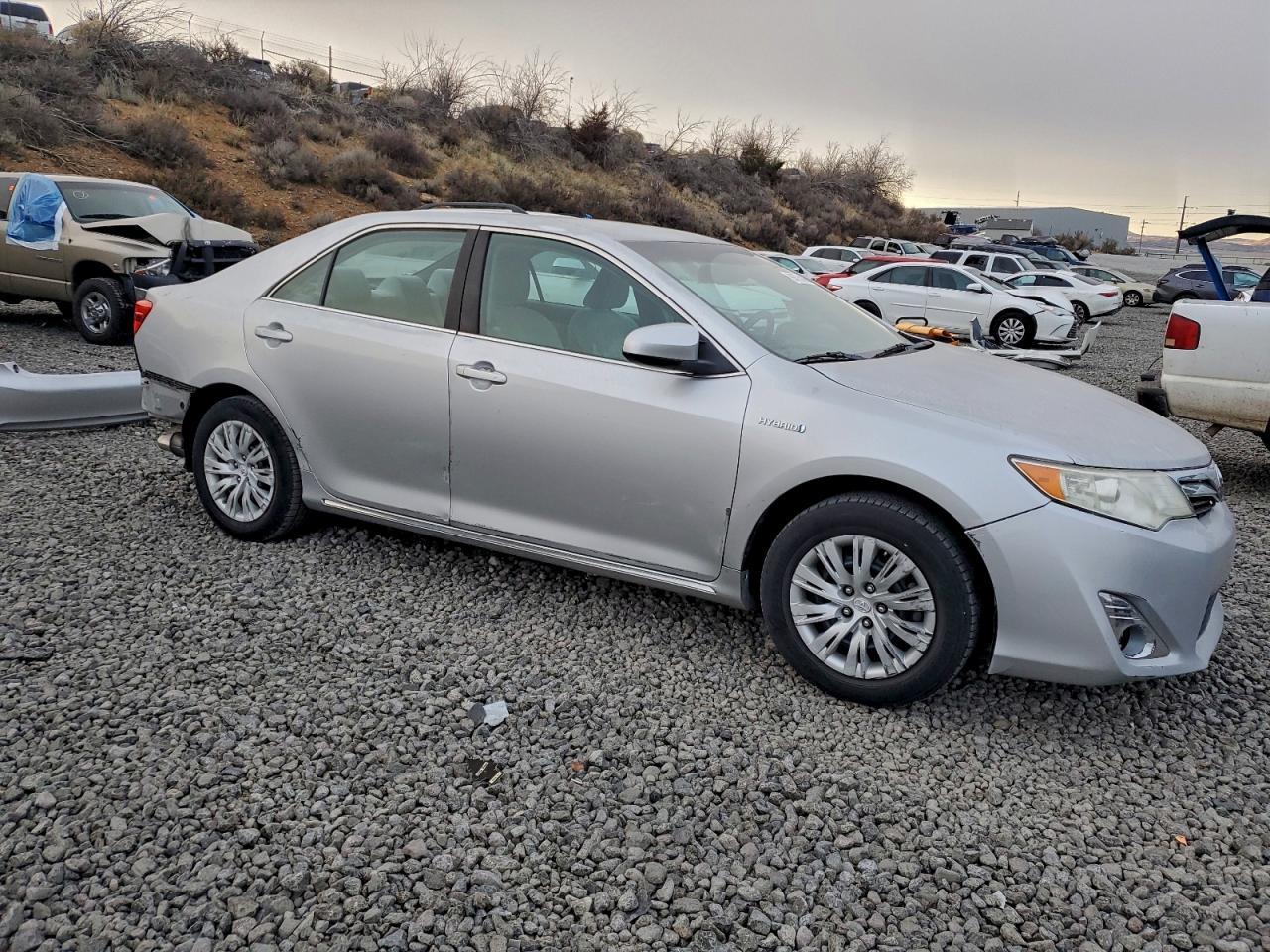 2012 Toyota Camry Hybrid Xle - Image 4