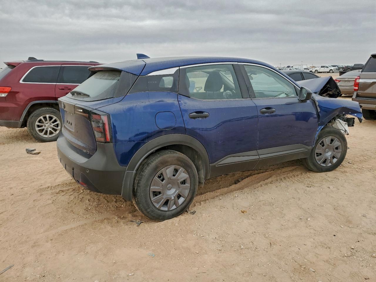 2025 Nissan Kicks S - Image 3