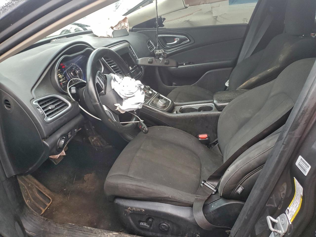 2016 Chrysler 200 Limited - Фото 7