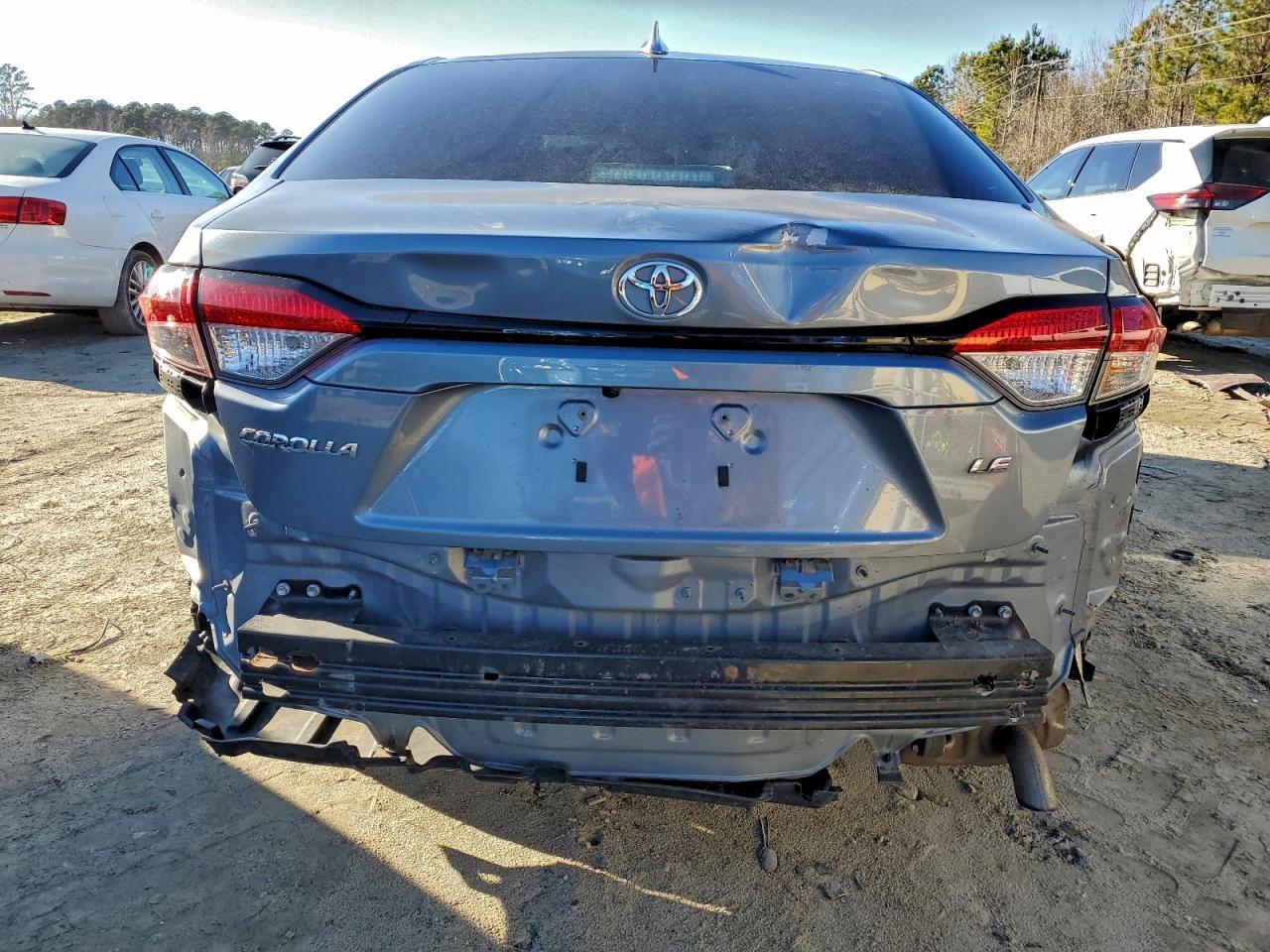 2022 Toyota Corolla Le - Image 6