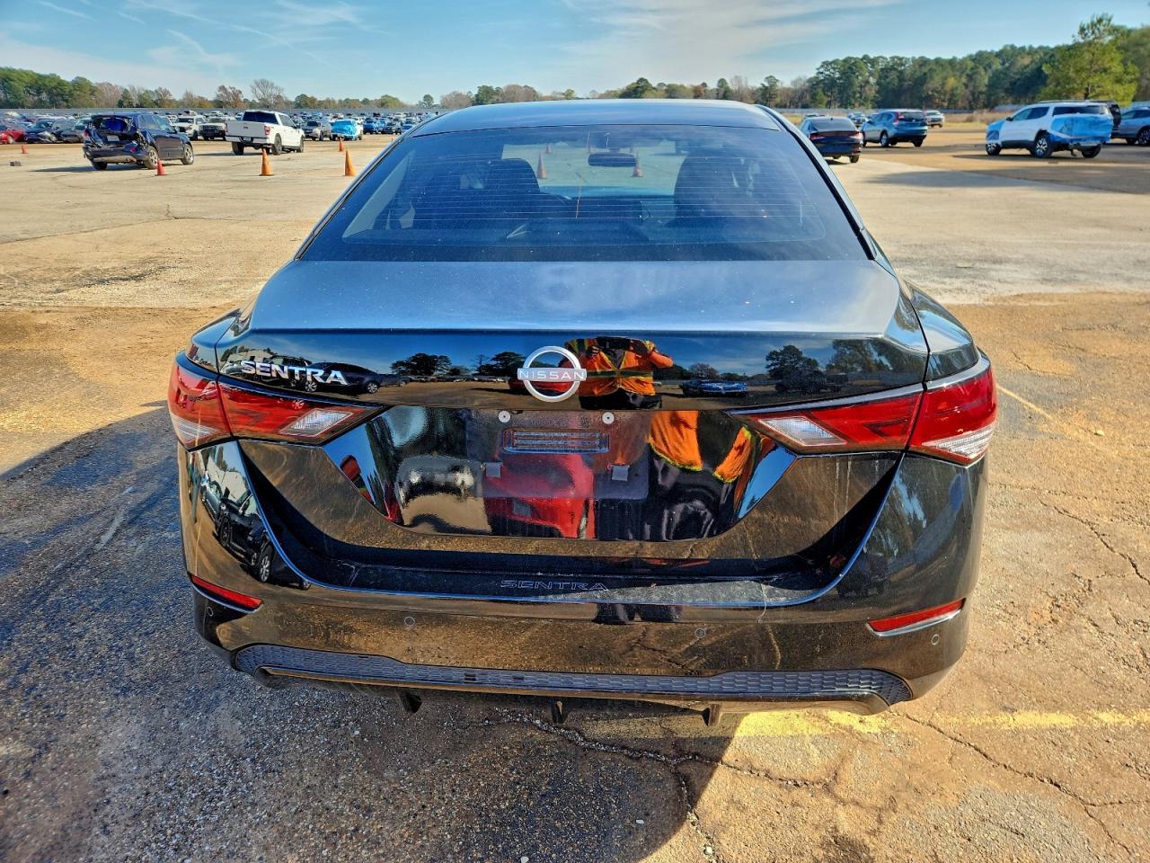 2025 Nissan Sentra S - Image 6