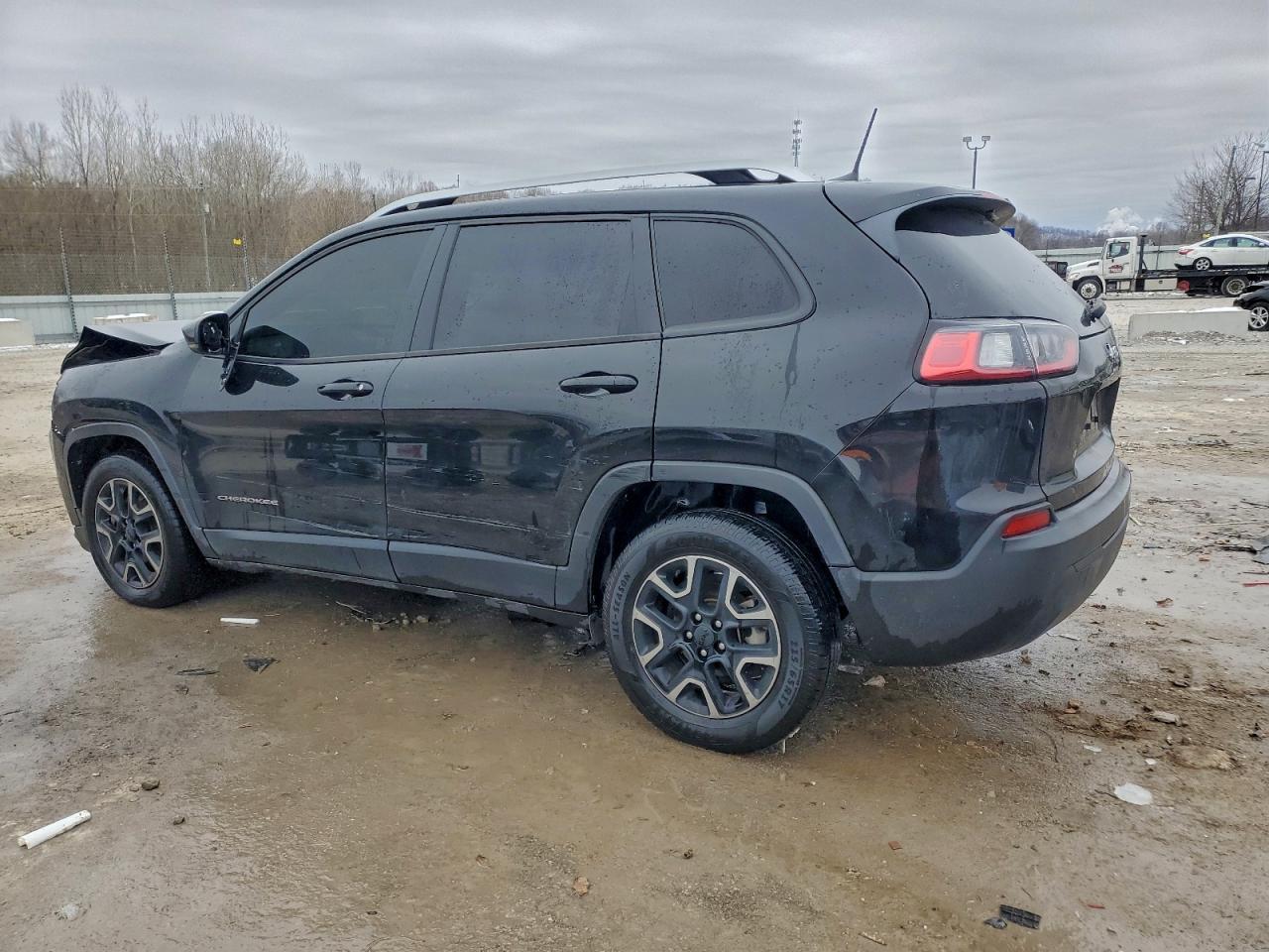 2021 Jeep Cherokee Latitude - Фото 2