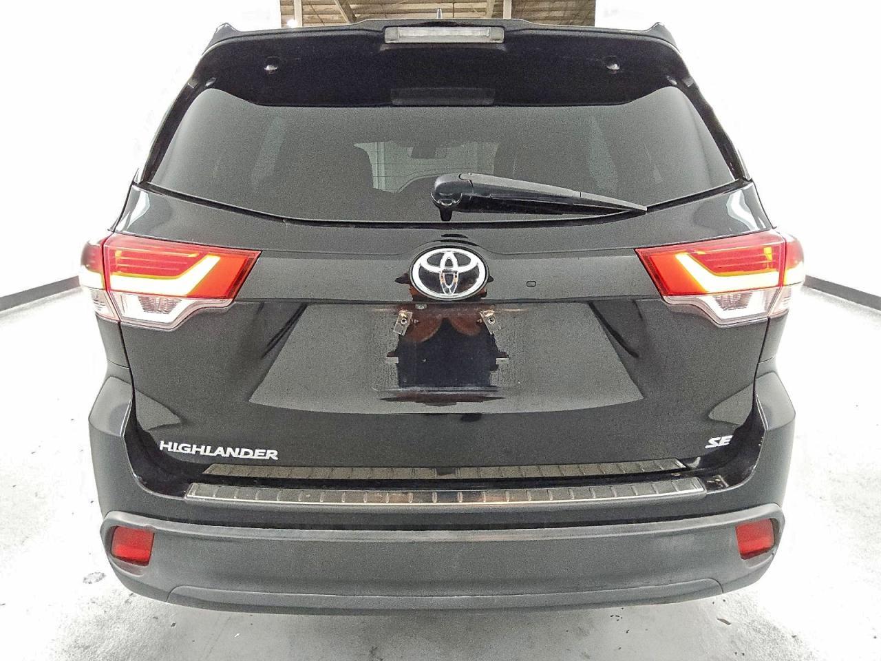 2018 Toyota Highlander Se - Image 6