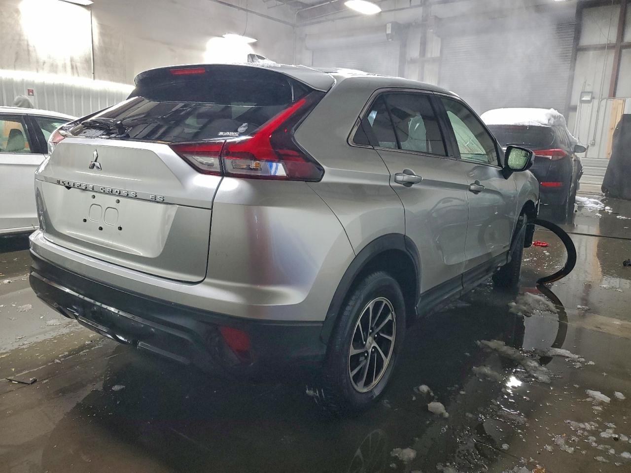 2023 Mitsubishi Eclipse Cross Es - Image 3