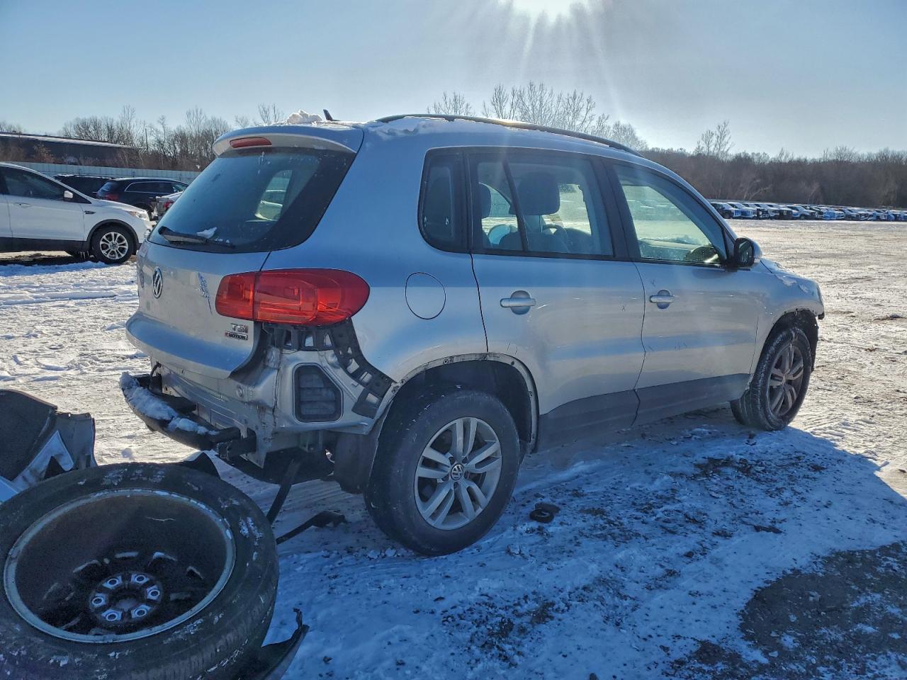 2016 Volkswagen Tiguan S - Image 3
