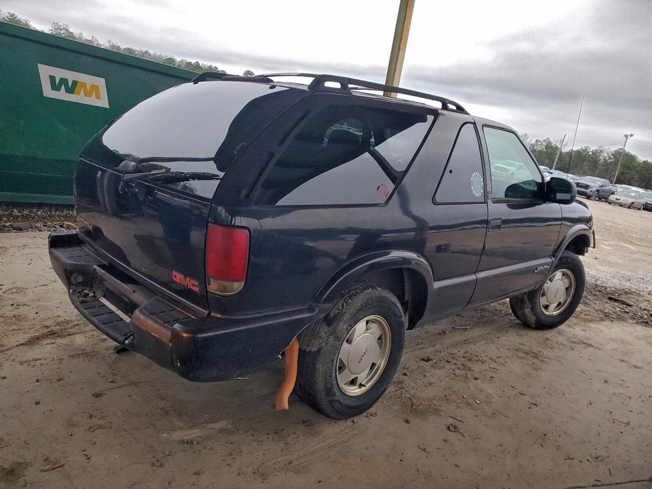2001 GMC Jimmy - Image 3