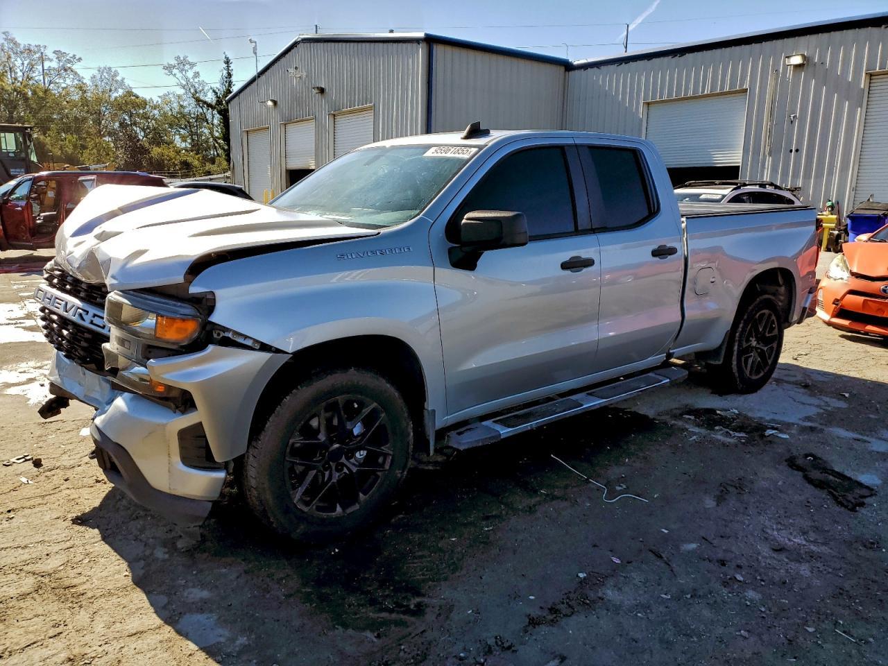 2020 Chevrolet Silverado C1500 Custom