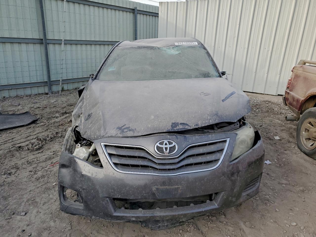 2011 Toyota Camry Base - Фото 5