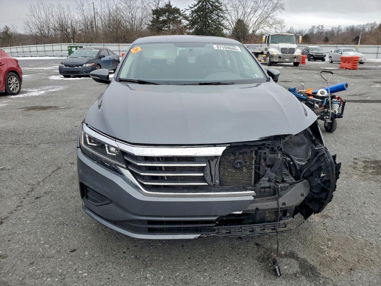 2021 Volkswagen Passat S - Фото 5