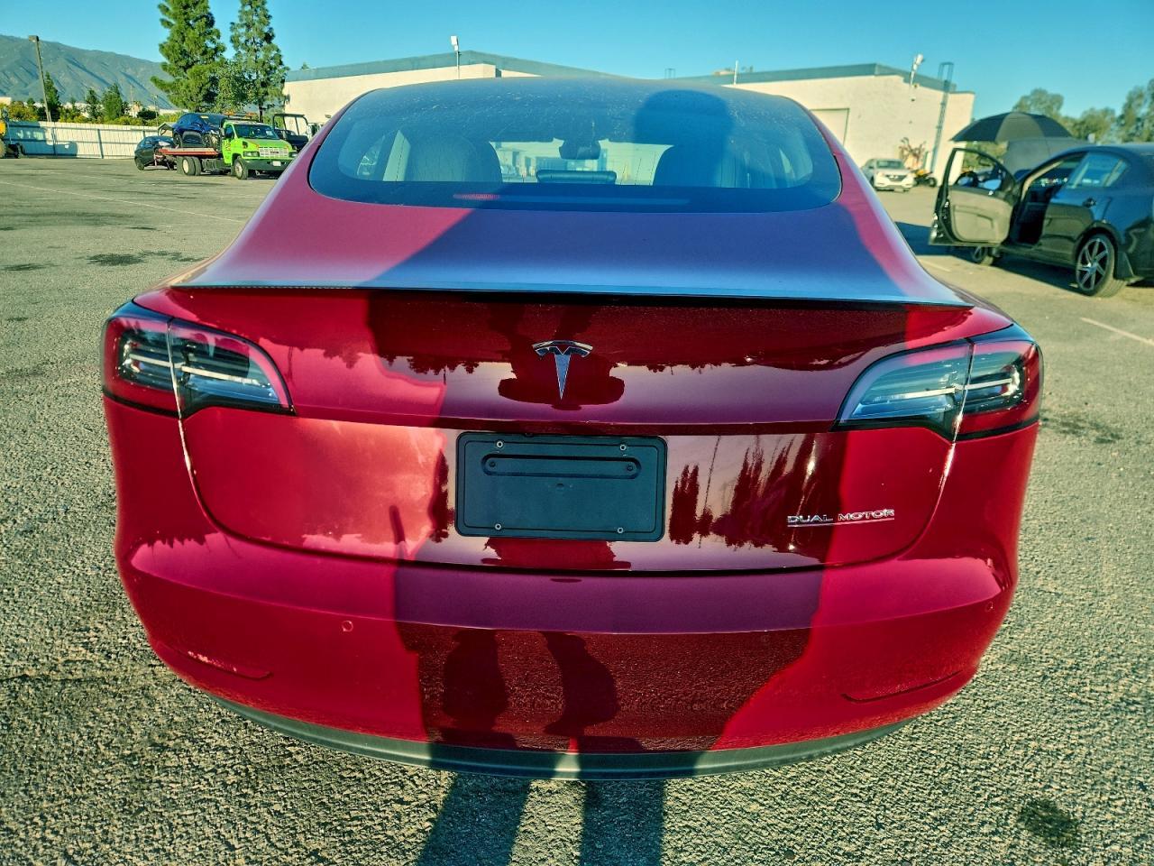 2020 Tesla Model 3 - Фото 6