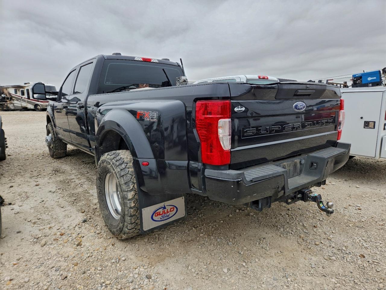 2020 Ford F350 Super Duty - Image 3