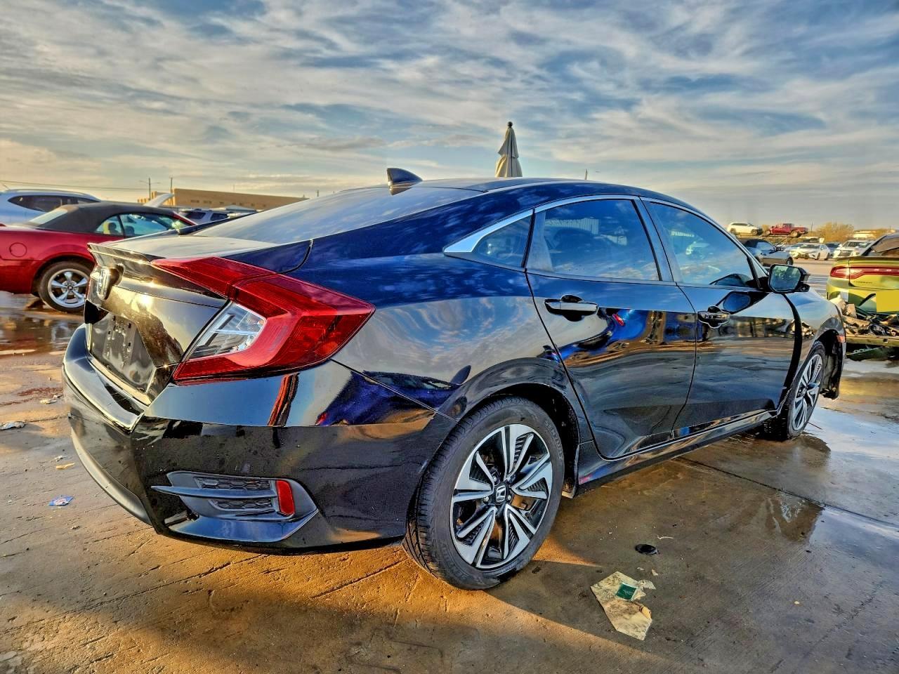 2016 Honda Civic Exl - Image 3