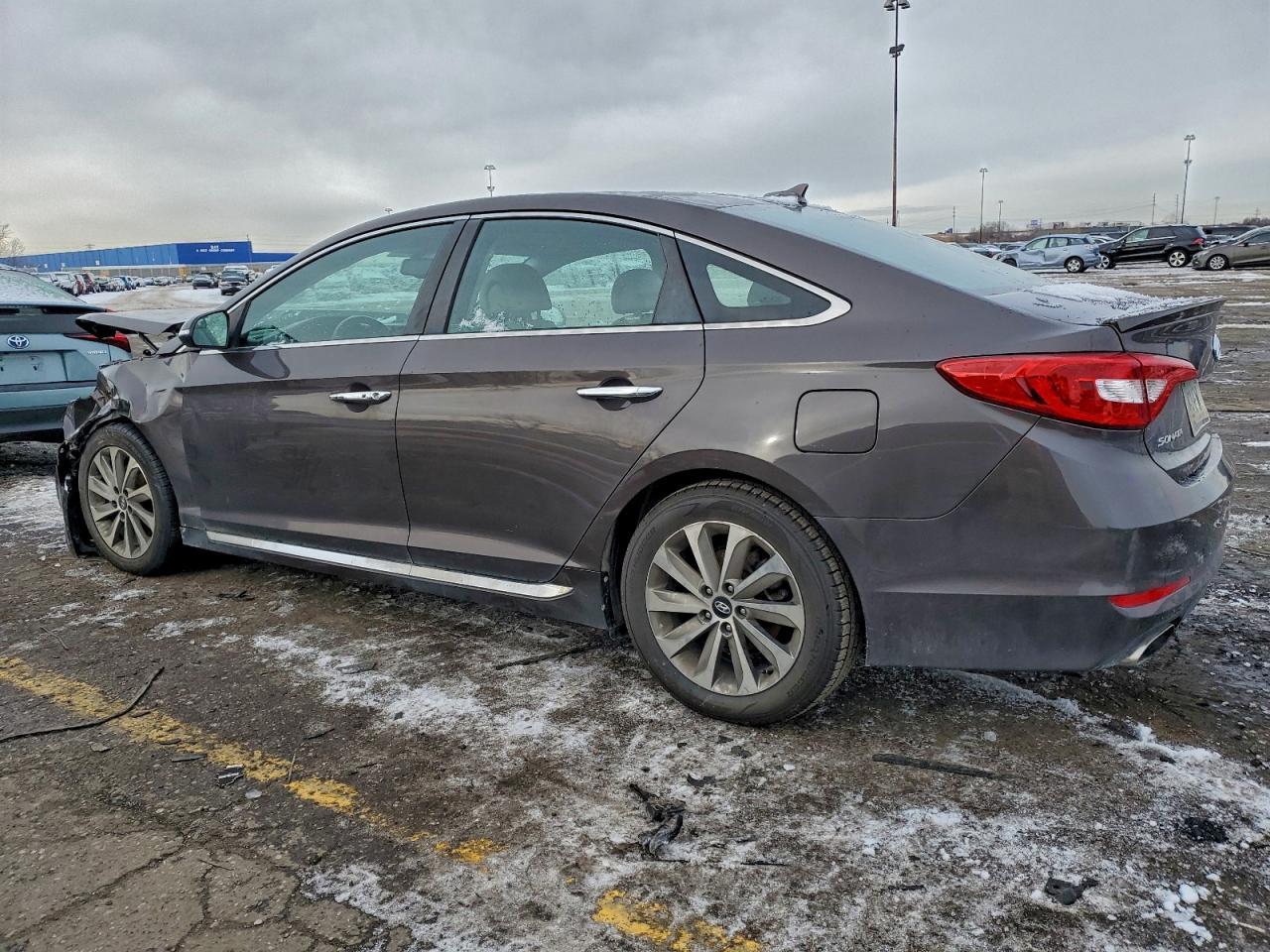 2016 Hyundai Sonata Sport - Image 2