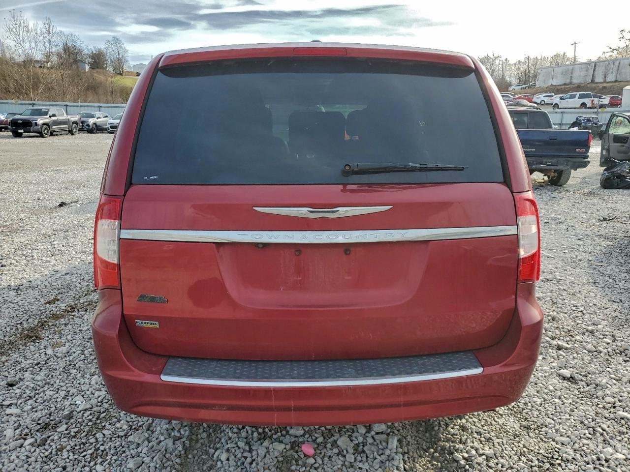 2016 Chrysler Town & Country Touring - Фото 6