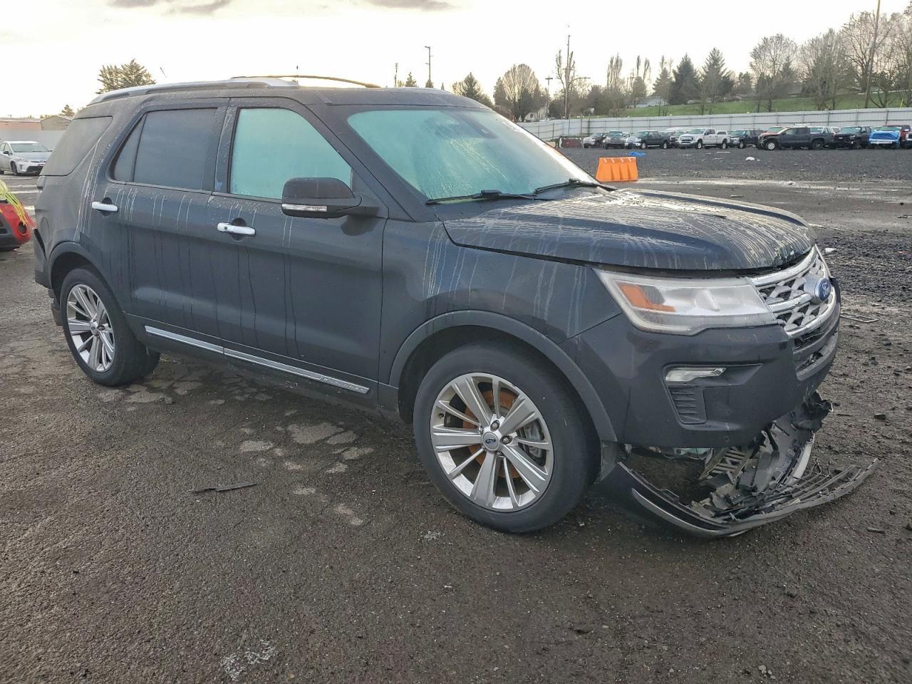 2019 Ford Explorer Limited - Image 4