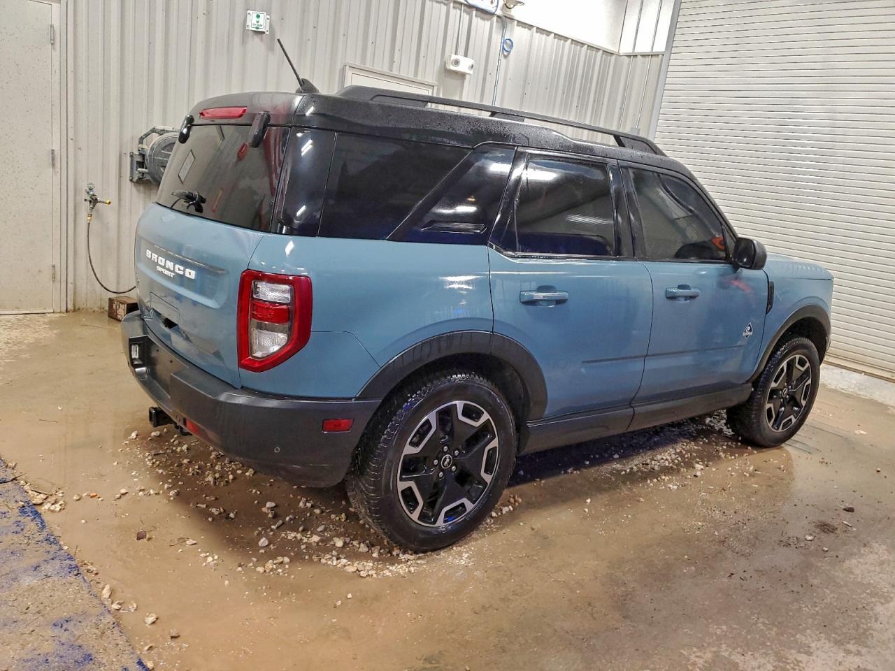 2021 Ford Bronco Sport Outer Banks - Image 3