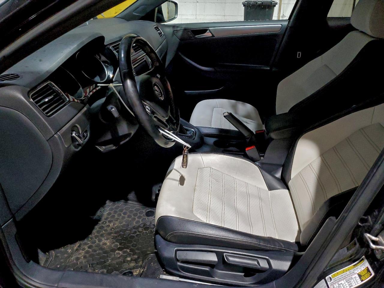 2016 Volkswagen Jetta Sport - Image 7