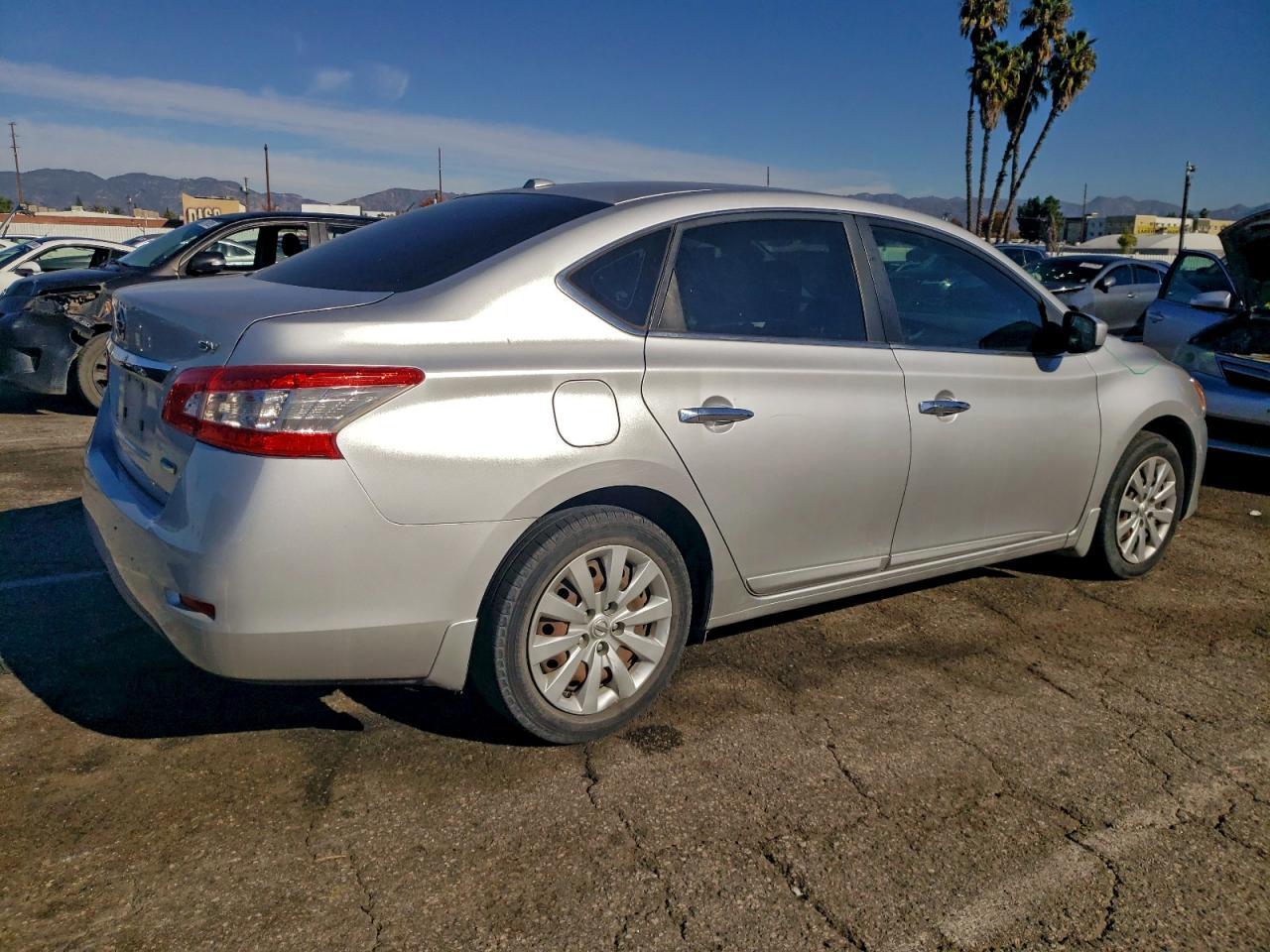 2014 Nissan Sentra S - Фото 3