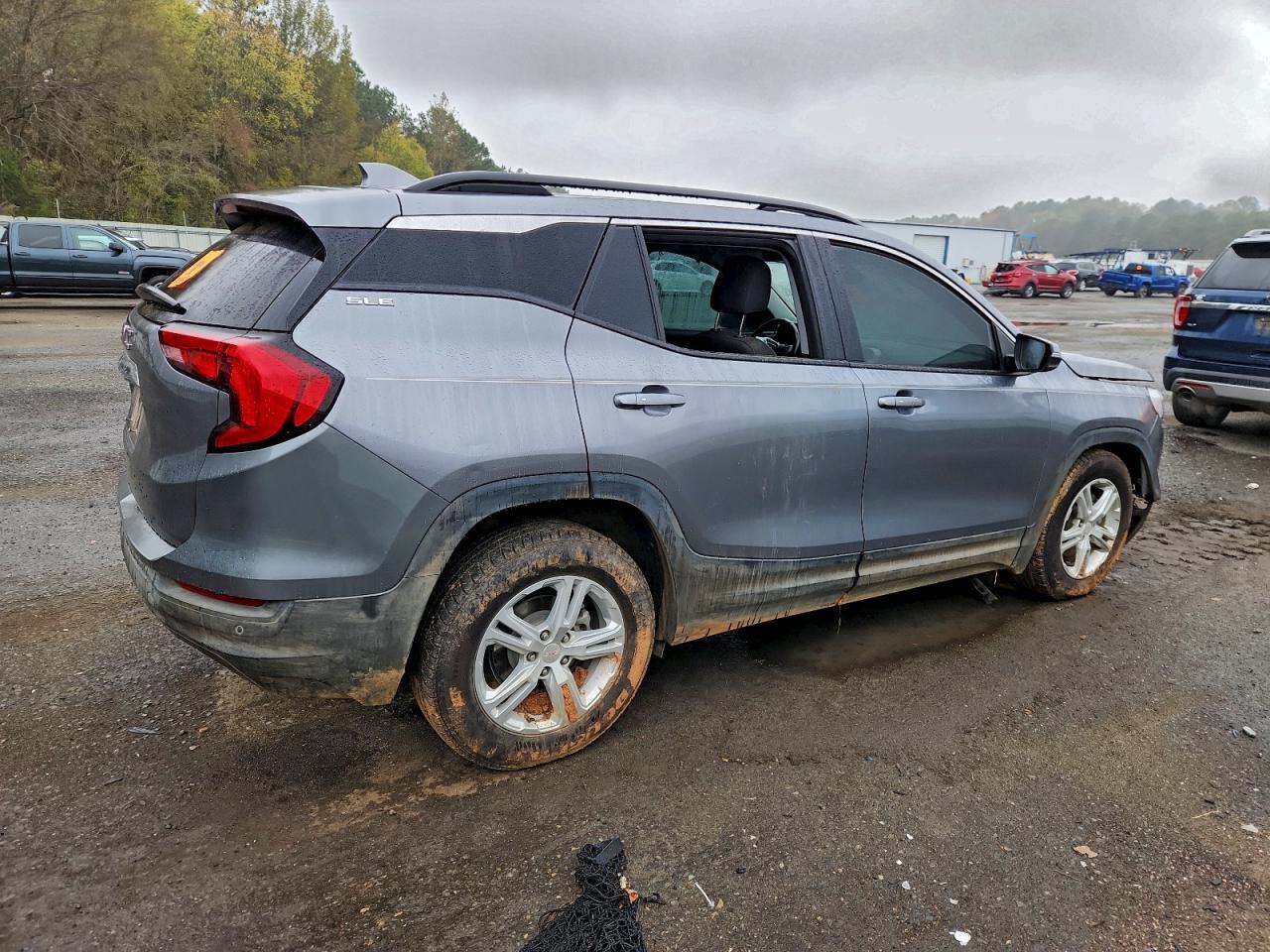 2021 GMC Terrain Sle - Image 3