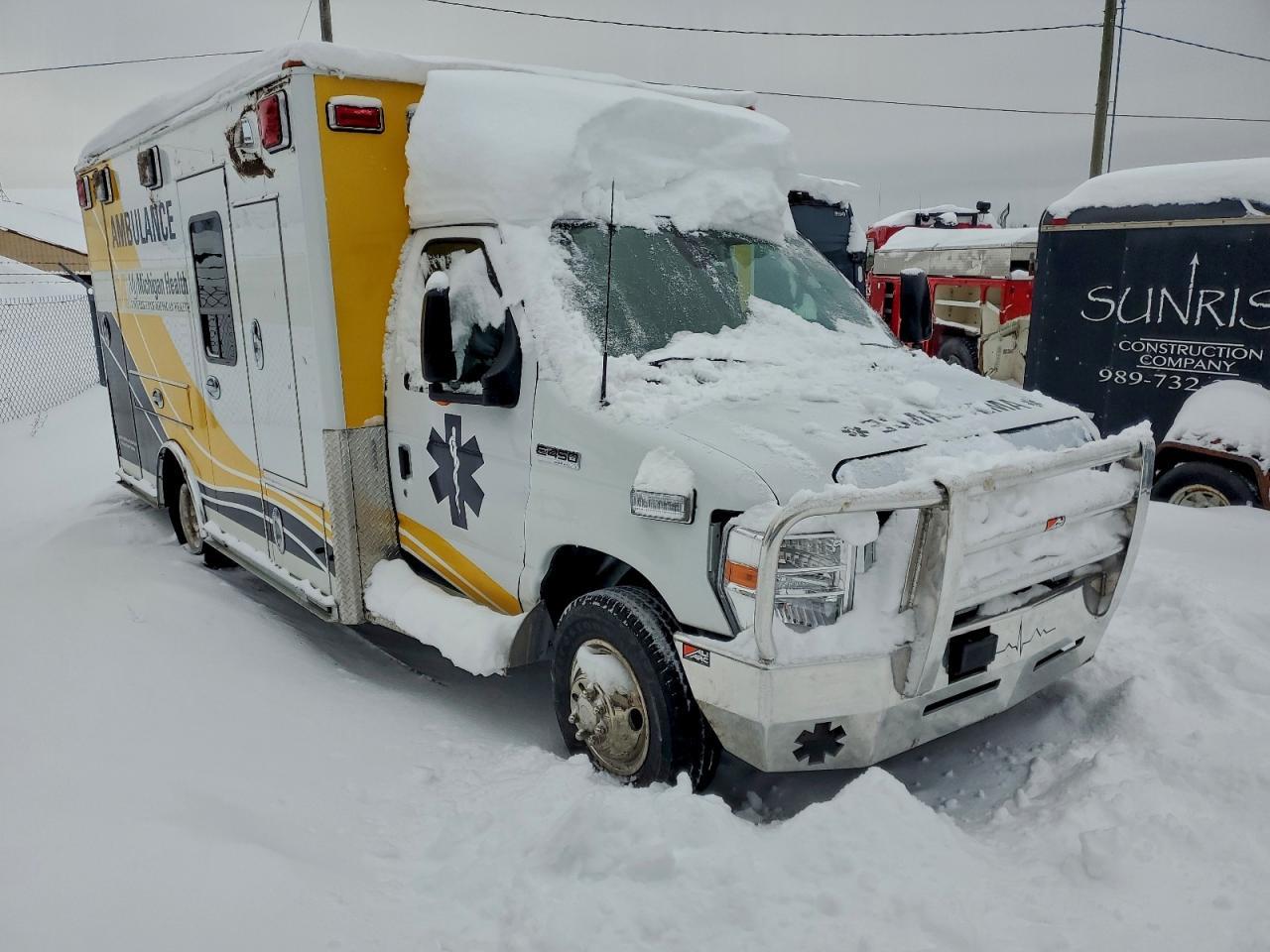 2023 Ford E450 Ambulance - Фото 4