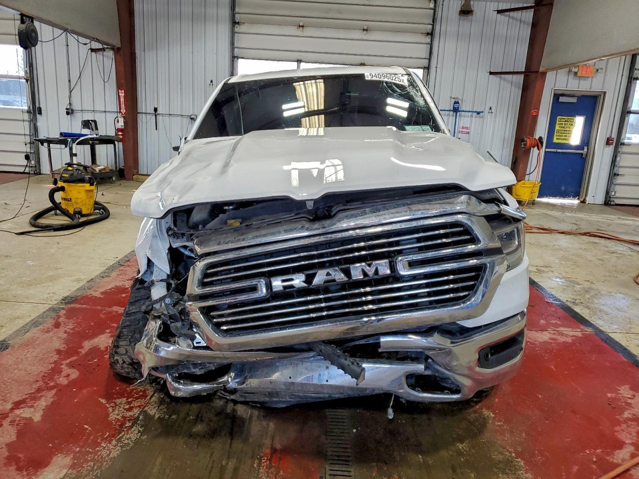 2022 Ram 1500 Laramie - Фото 5