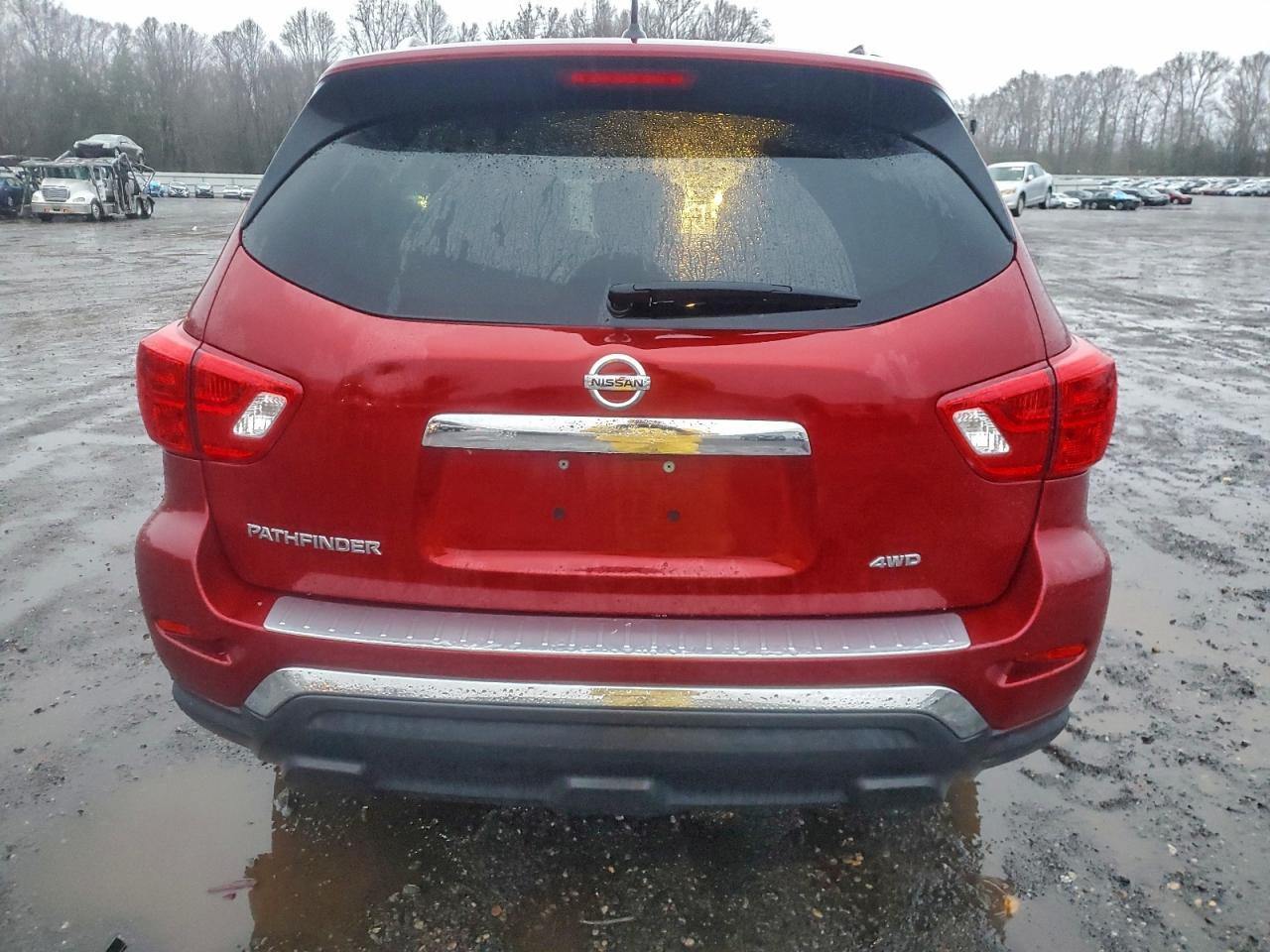 2018 Nissan Pathfinder S - Фото 6