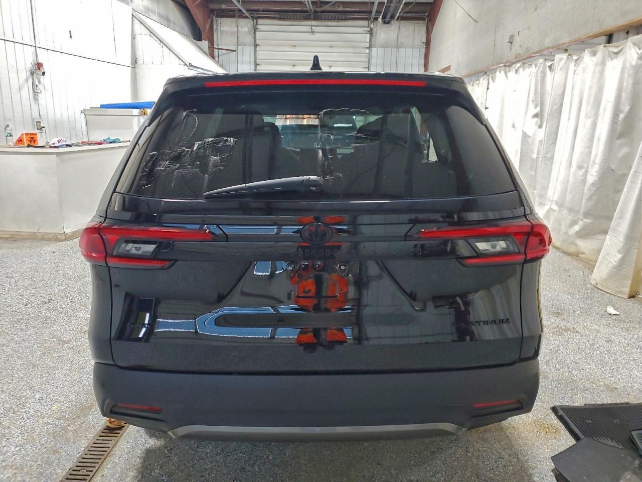 2025 Toyota Grand Highlander Le - Image 6