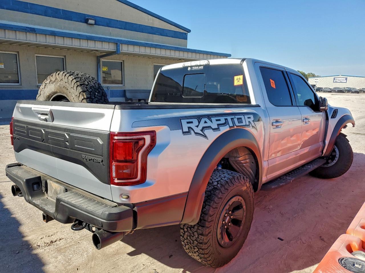 2018 Ford F150 Raptor - Image 3