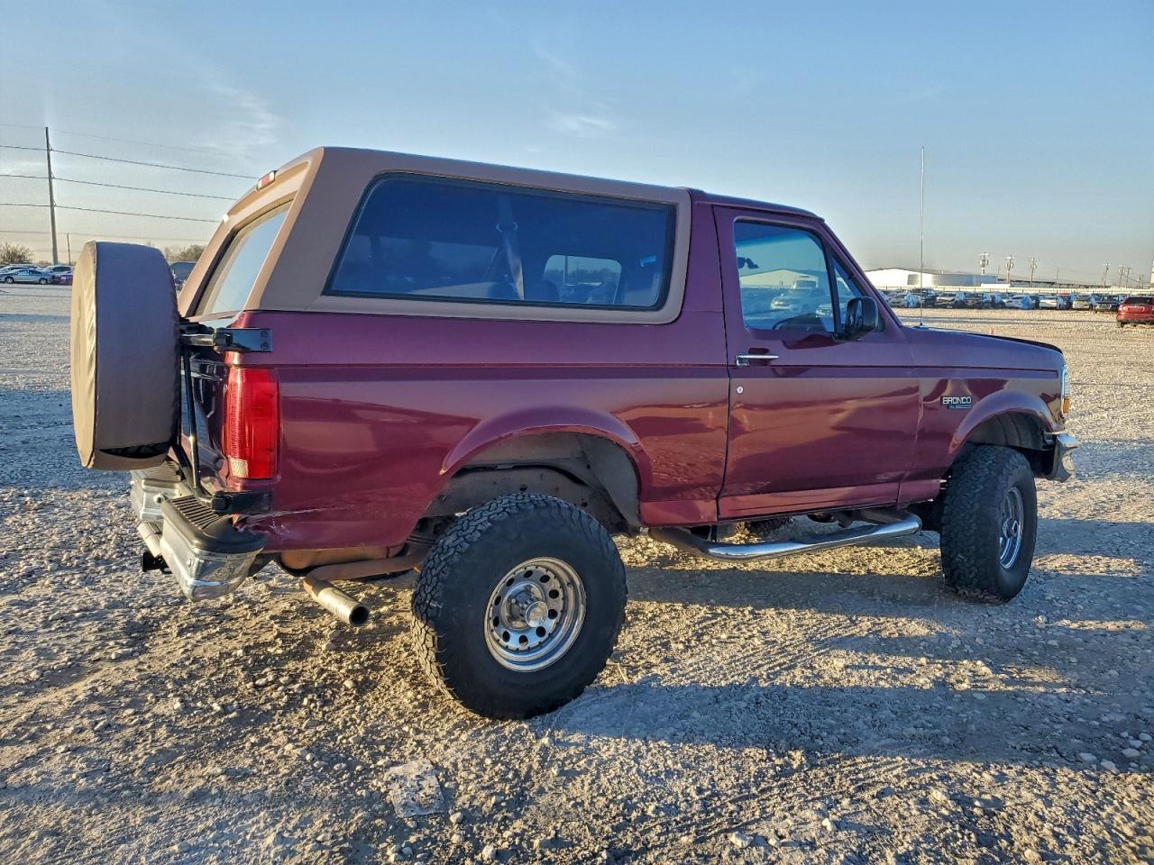 1996 Ford Bronco U100 - Фото 3