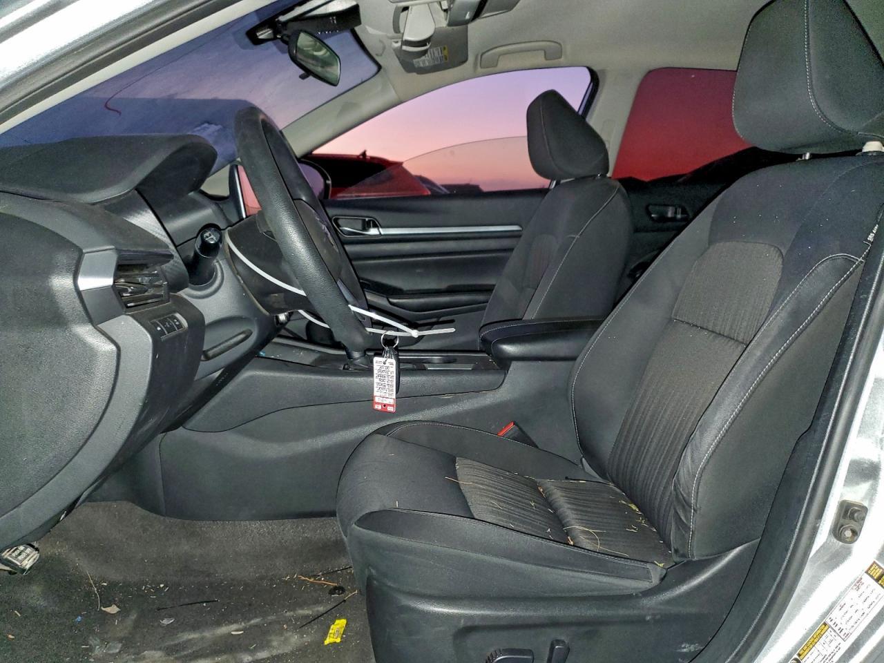 2022 Nissan Altima Sv - Image 7