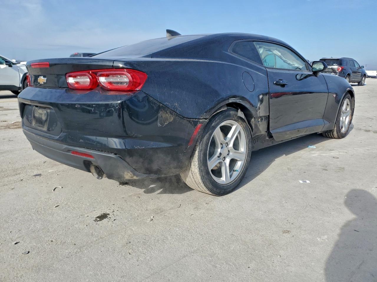 2020 Chevrolet Camaro Ls - Фото 3