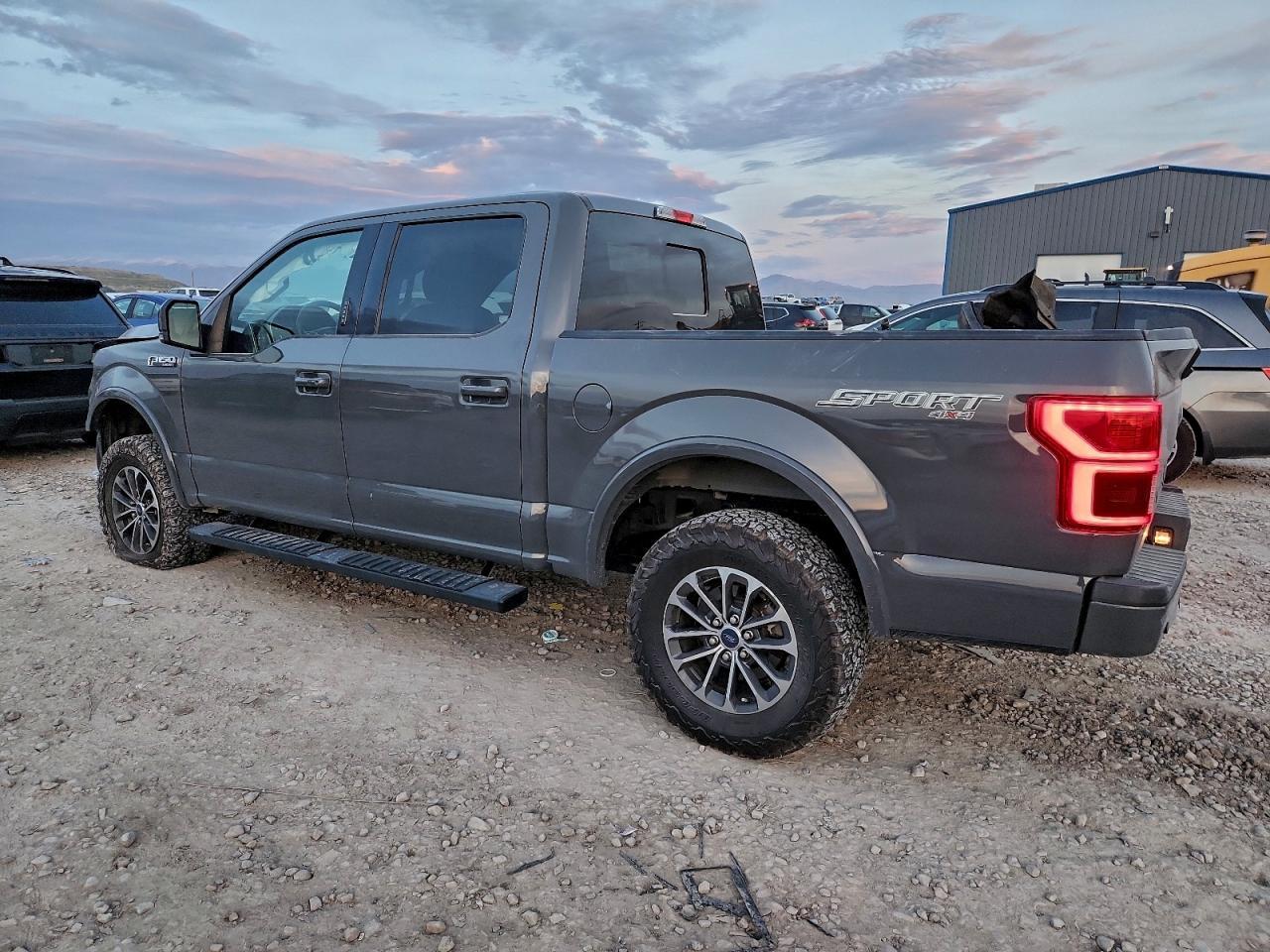 2018 Ford F150 Supercrew - Фото 2