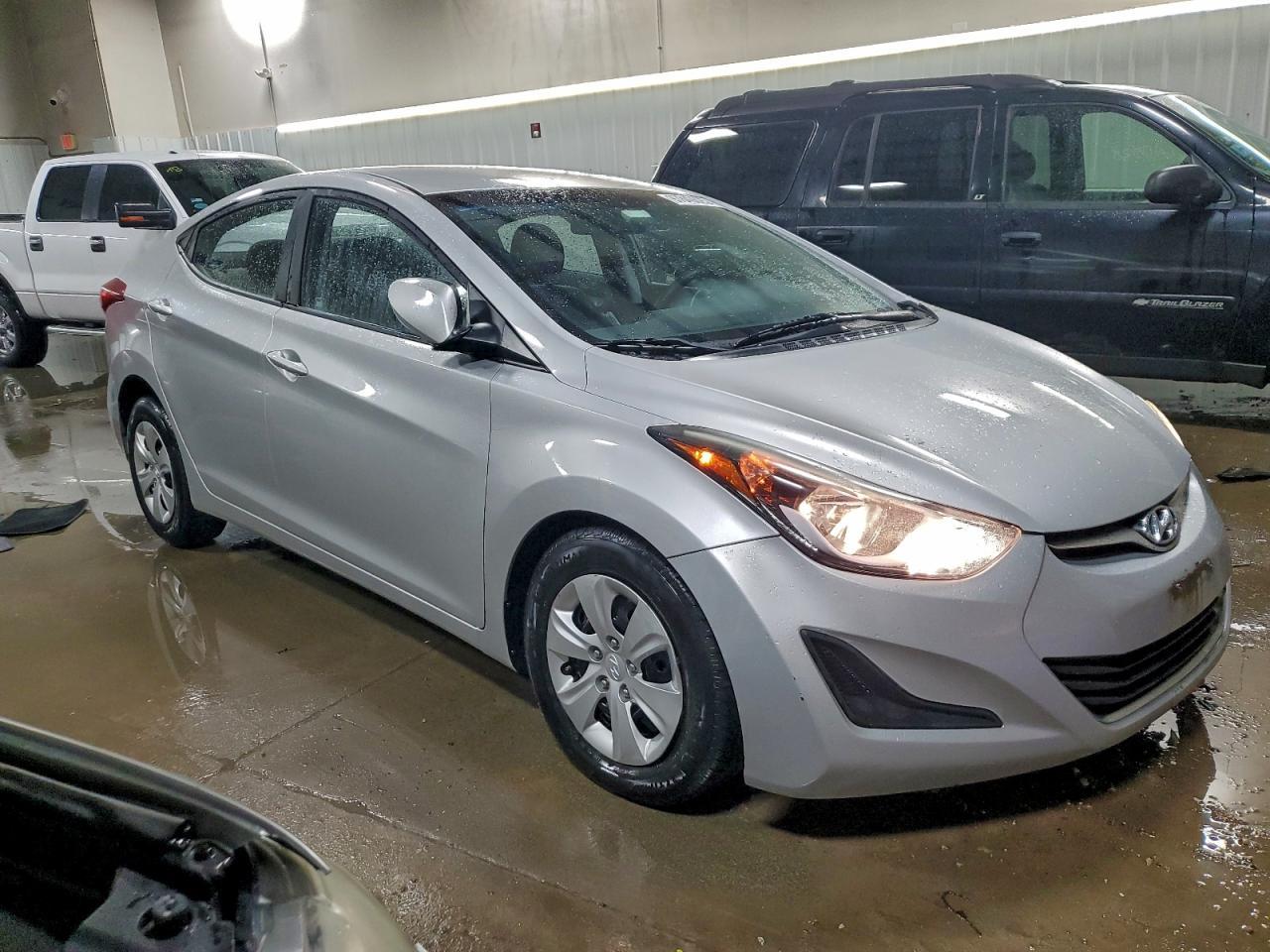 2016 Hyundai Elantra Se - Фото 4