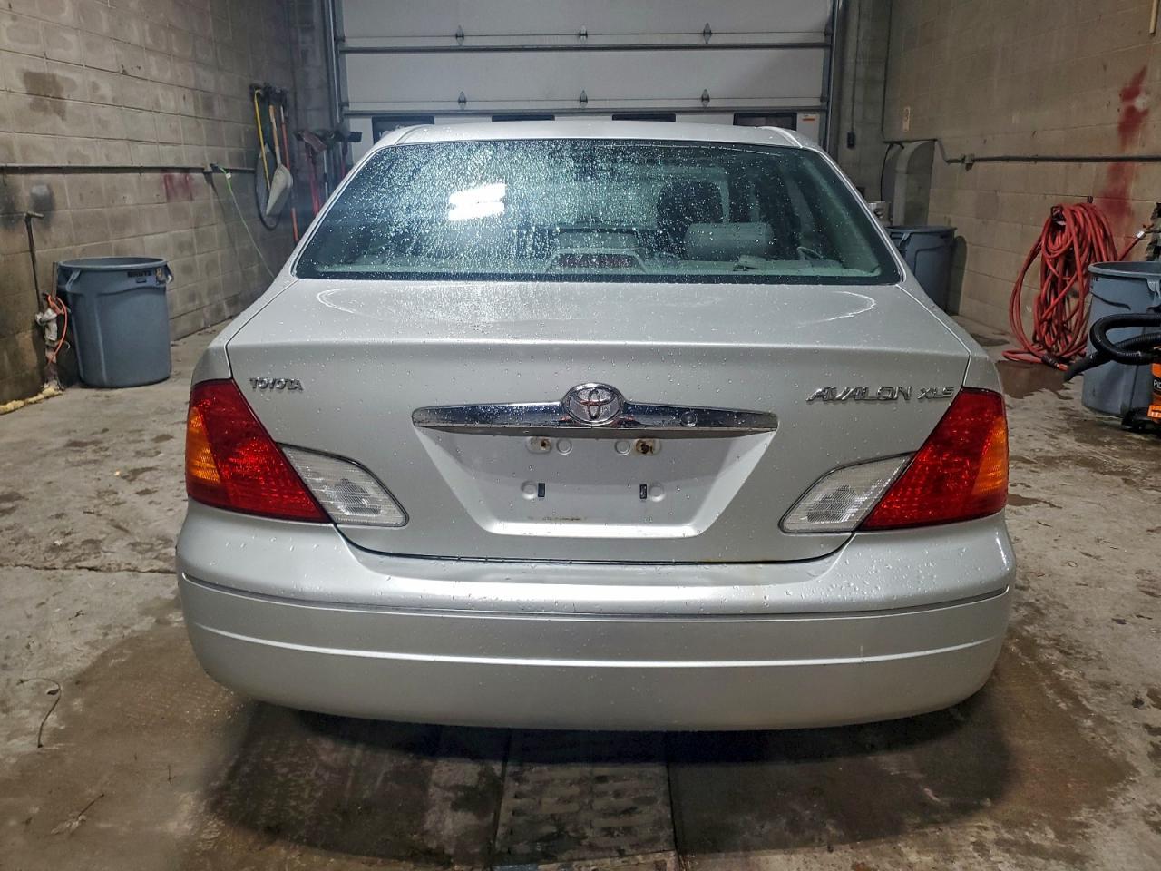 2001 Toyota Avalon Xls - Image 6