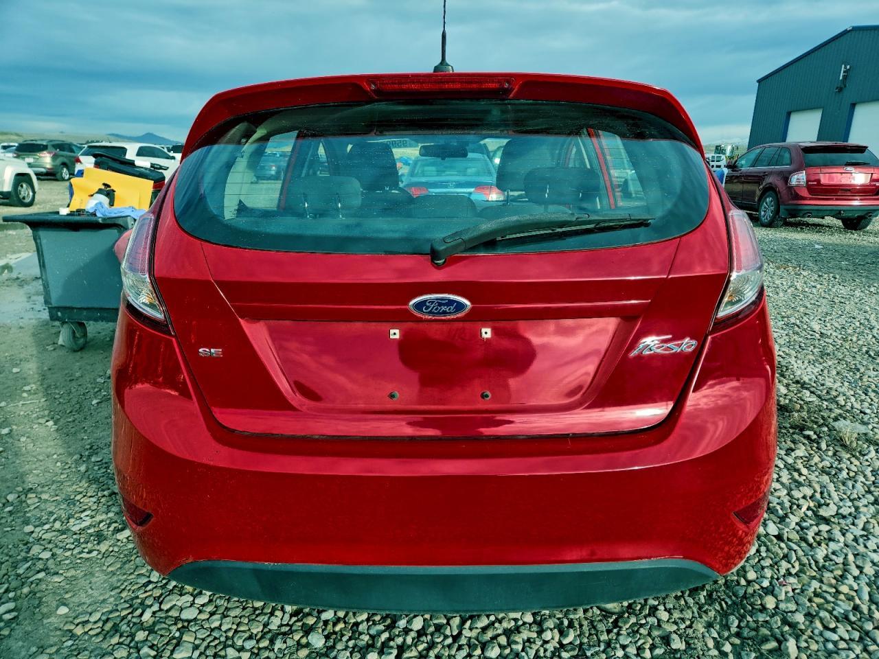 2015 Ford Fiesta Se - Фото 6