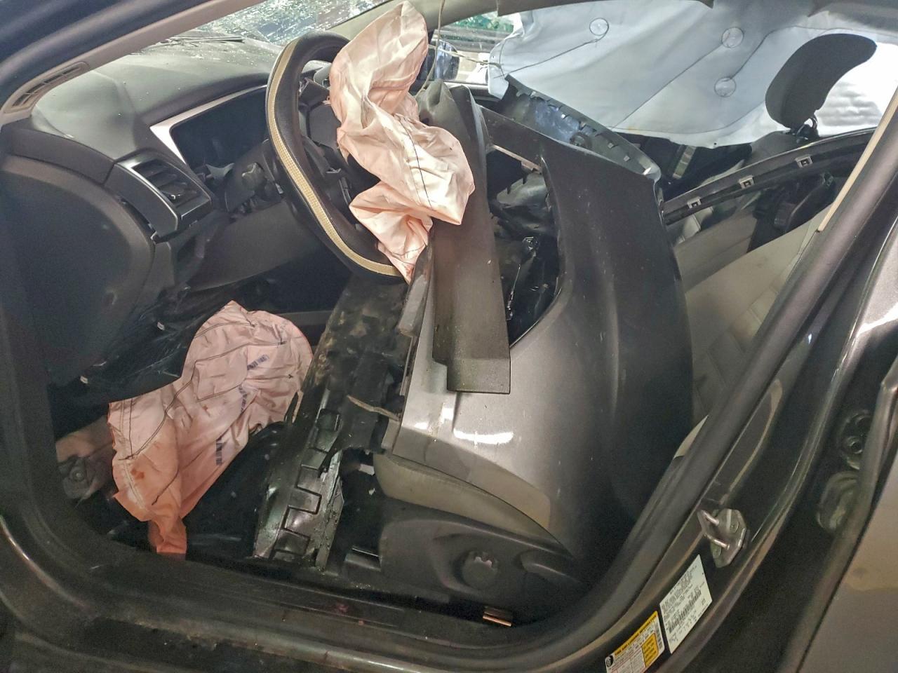 2015 Ford Fusion S - Фото 7