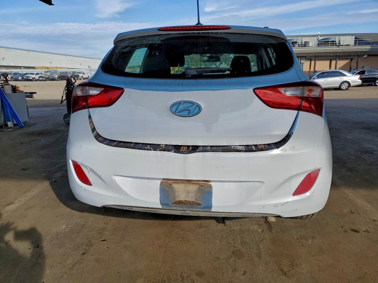 2017 Hyundai Elantra Gt - Фото 6