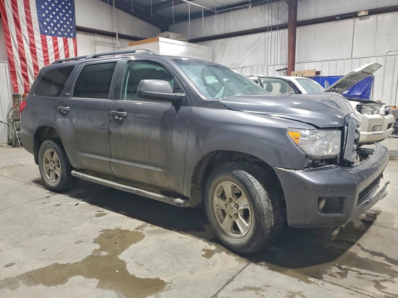 2015 Toyota Sequoia Sr5 - Фото 4