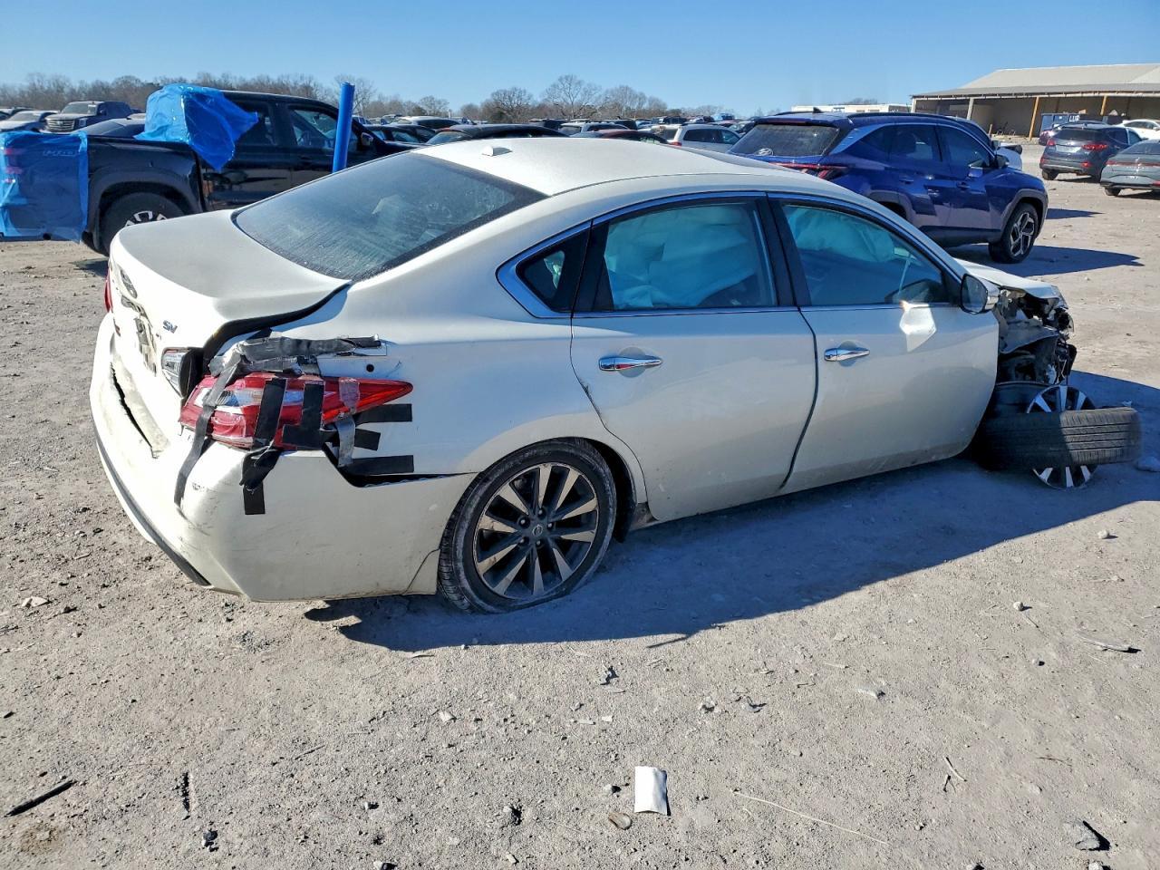 2017 Nissan Altima 2.5 - Фото 3