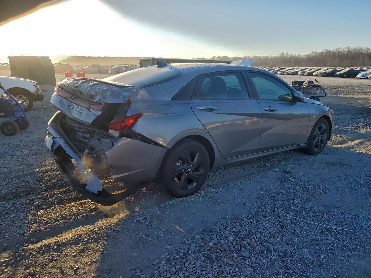 2023 Hyundai Elantra Sel - Фото 3