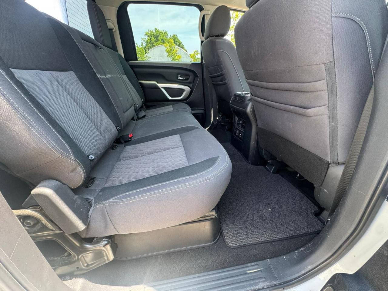 2020 Nissan Titan Sv - Image 6