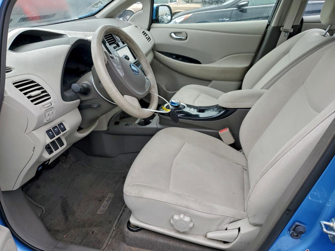 2012 Nissan Leaf Sv - Фото 7