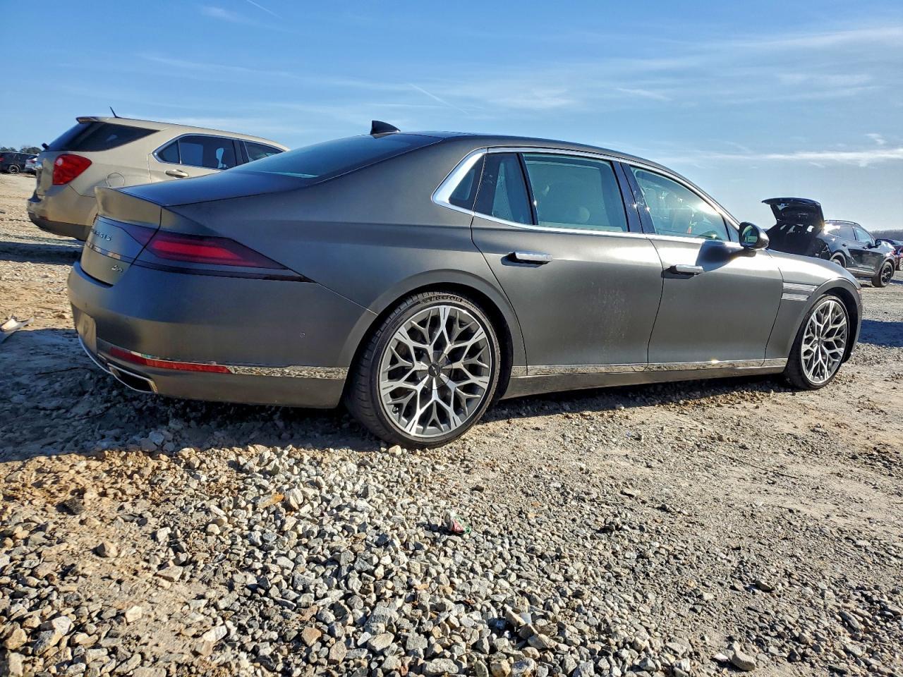2024 Genesis G90 - Image 3
