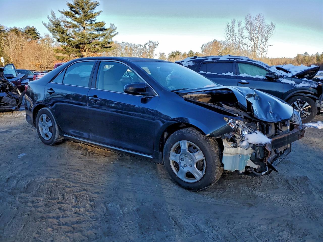 2014 Toyota Camry L - Фото 4