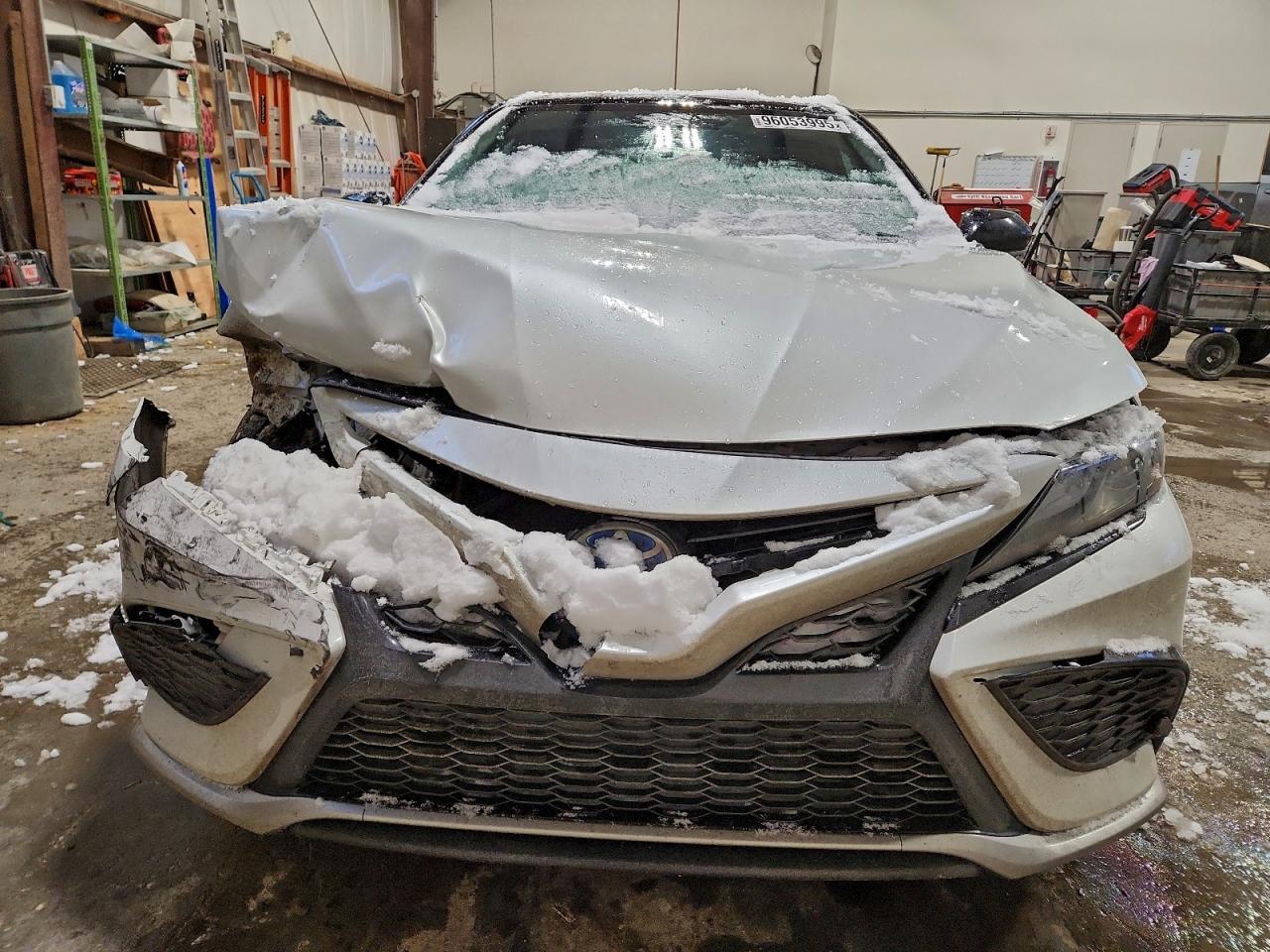 2021 Toyota Camry Xse - Фото 5